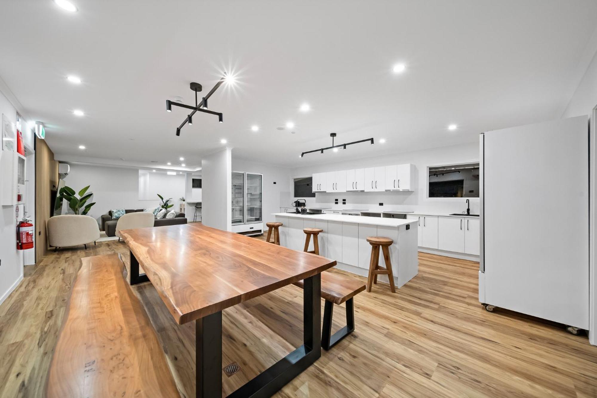 The Pier Pods On The Water- 50M From Townsville Bus Terminal And Ferry Terminal- Passport Id Requried 외부 사진