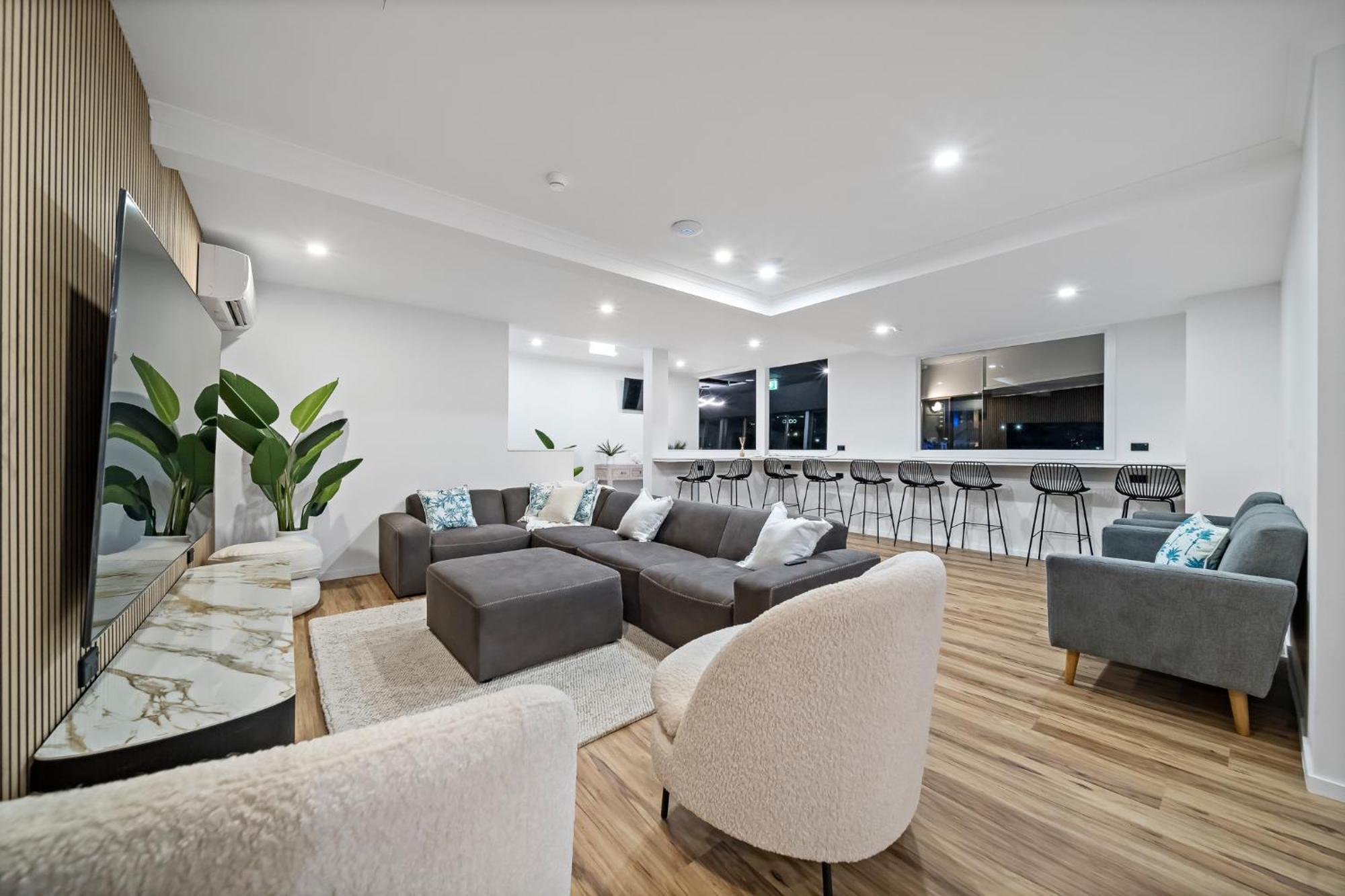 The Pier Pods On The Water- 50M From Townsville Bus Terminal And Ferry Terminal- Passport Id Requried 외부 사진