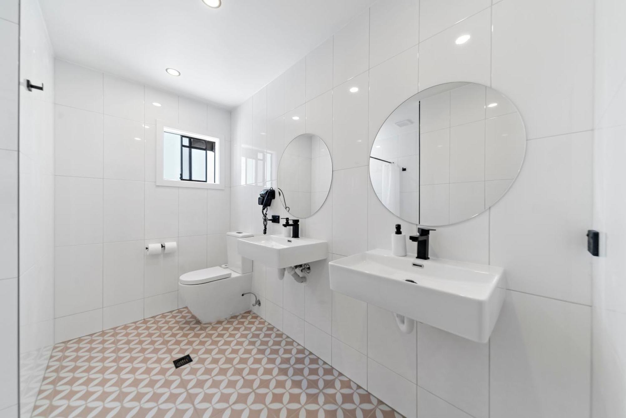 The Pier Pods On The Water- 50M From Townsville Bus Terminal And Ferry Terminal- Passport Id Requried 외부 사진